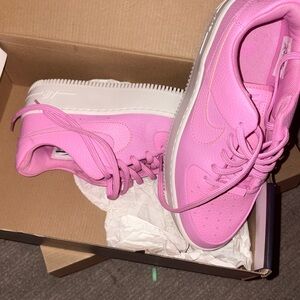 Women size7 Af1 sage low